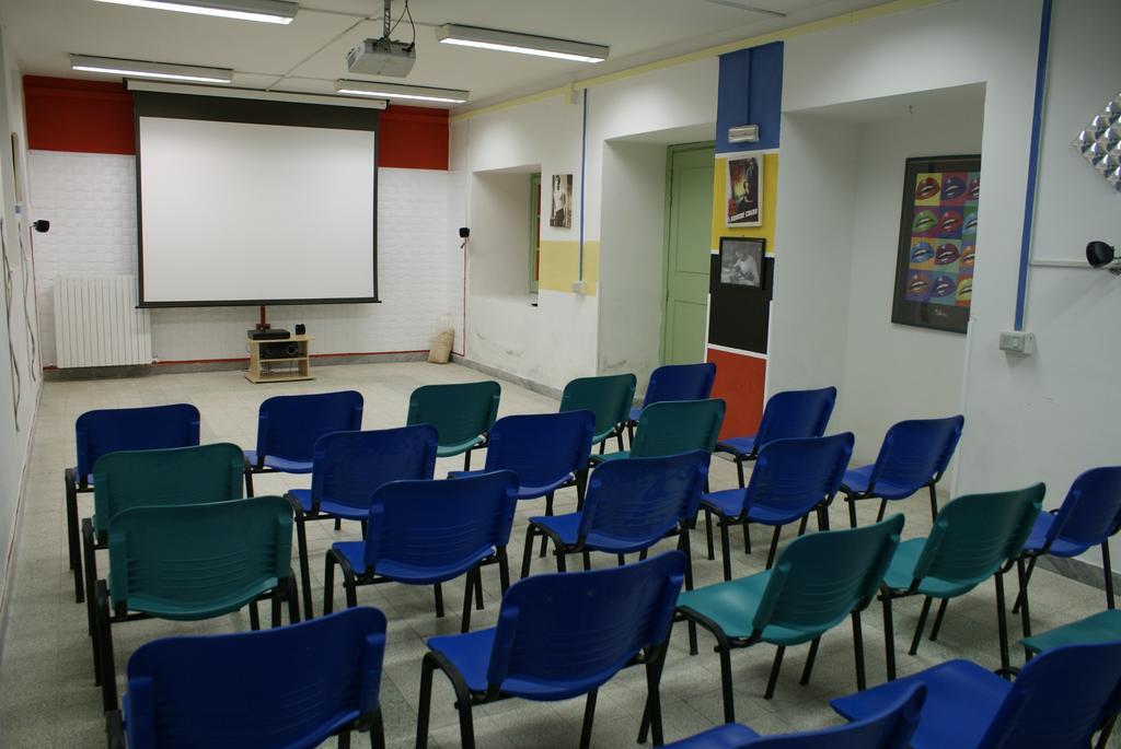Litus Roma Hostel Λίντο ντι Όστια Εξωτερικό φωτογραφία The lecture room