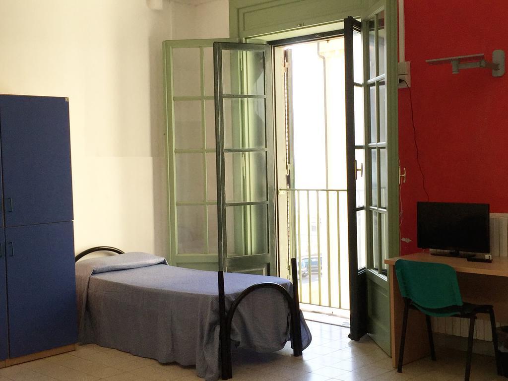Litus Roma Hostel Λίντο ντι Όστια Εξωτερικό φωτογραφία A typical room at the university