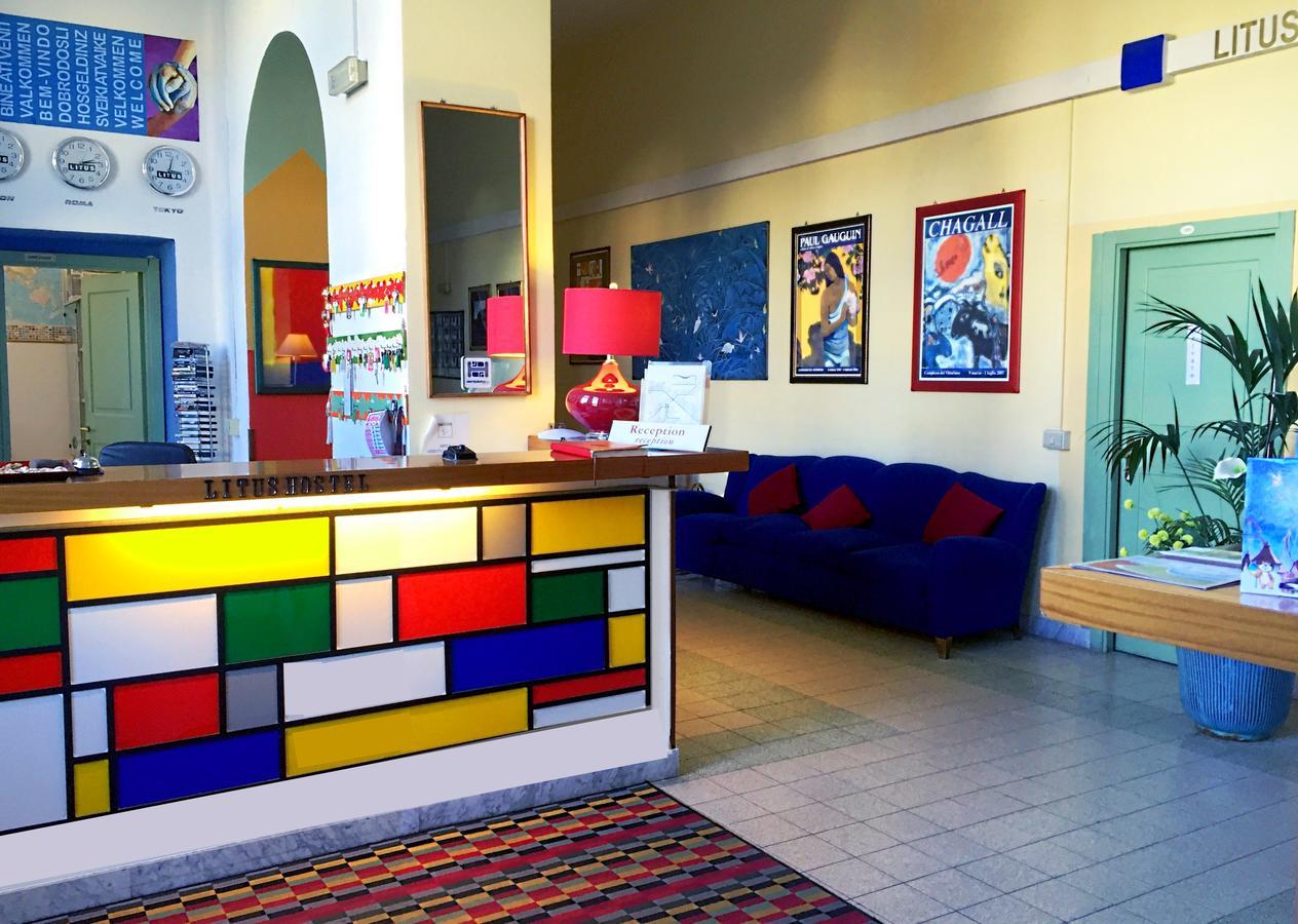 Litus Roma Hostel Λίντο ντι Όστια Εξωτερικό φωτογραφία The lobby of the hotel