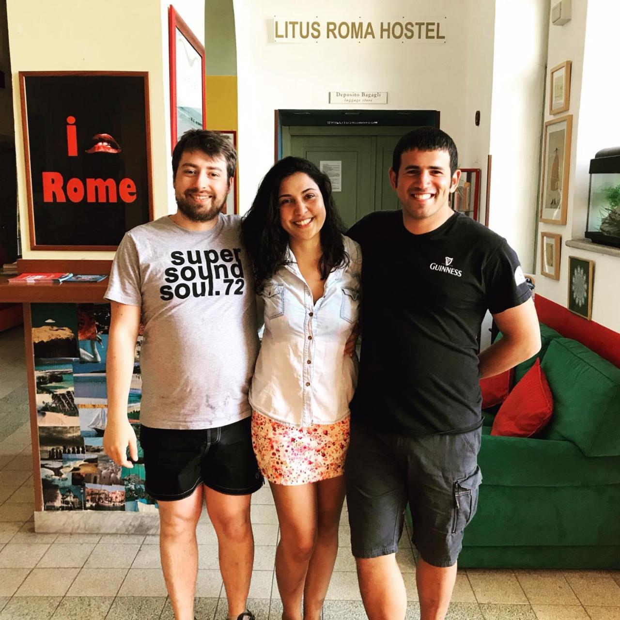 Litus Roma Hostel Λίντο ντι Όστια Εξωτερικό φωτογραφία The team of the Guinness World Records office in Rome
